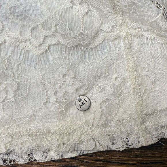 Abercrombie & Fitch Lace Tank Top Double Layer White Cream Women’s size Medium - Picture 7 of 8